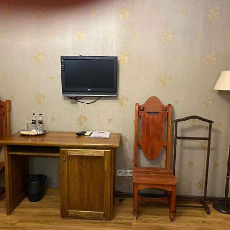 Hotel Fortetsya Hetmana Hatne ภายนอก รูปภาพ