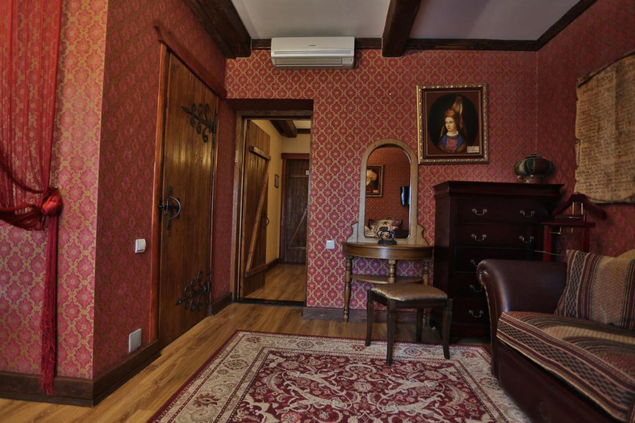 Hotel Fortetsya Hetmana Hatne ภายนอก รูปภาพ